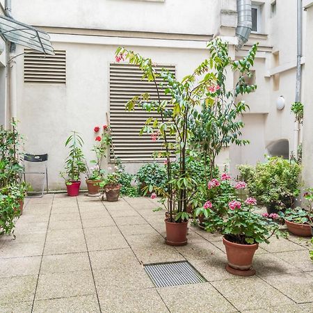 Apart Merryland Paris Chatelet Luaran gambar